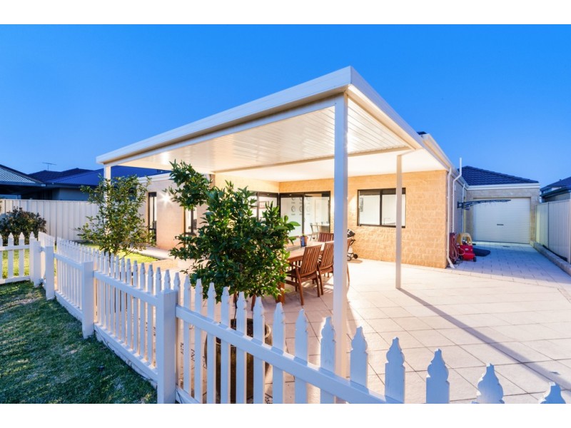 14 Hamelin Drive, Munster WA 6166