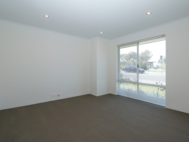 115 Litchfield Circle, Wandi WA 6167