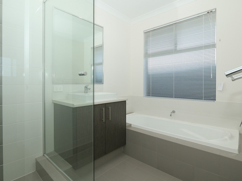 115 Litchfield Circle, Wandi WA 6167