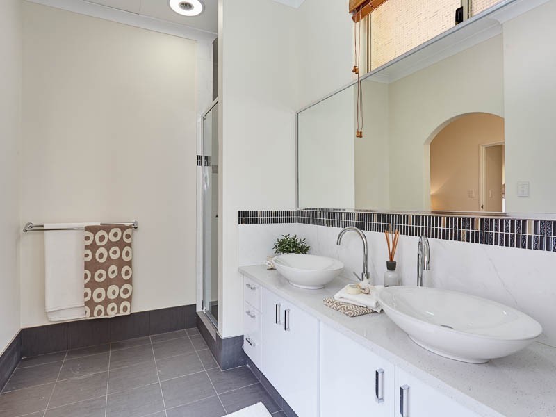 14 Casella Place, Wandi WA 6167