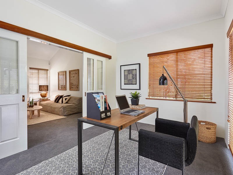 14 Casella Place, Wandi WA 6167