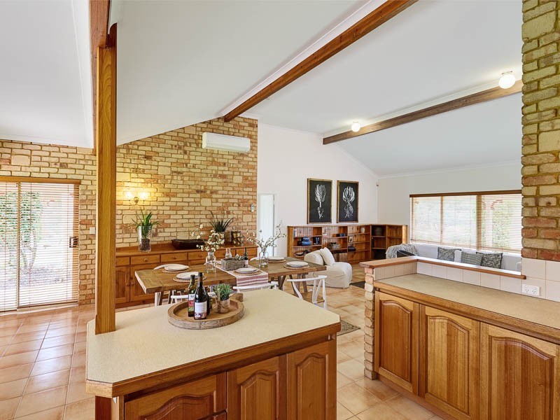 14 Casella Place, Wandi WA 6167