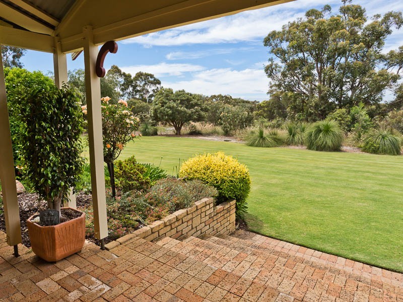 14 Casella Place, Wandi WA 6167