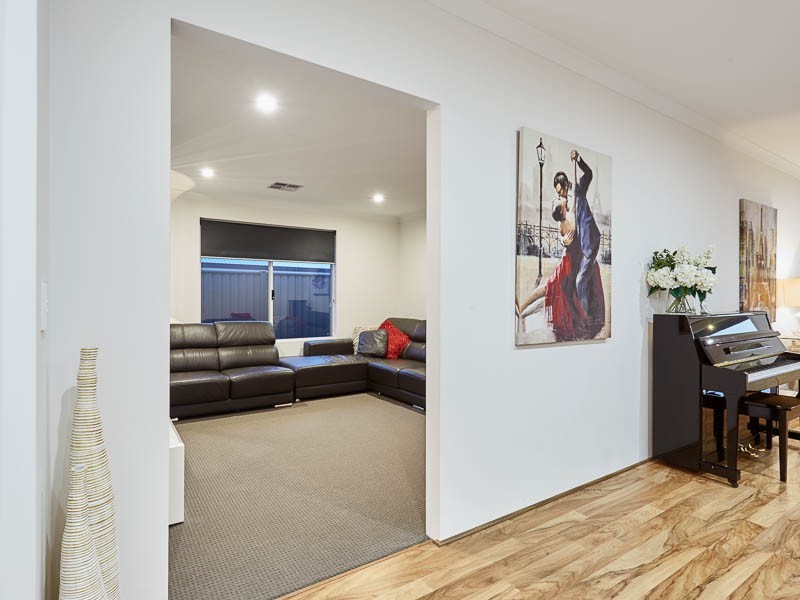 115 Litchfield Circle, Wandi WA 6167