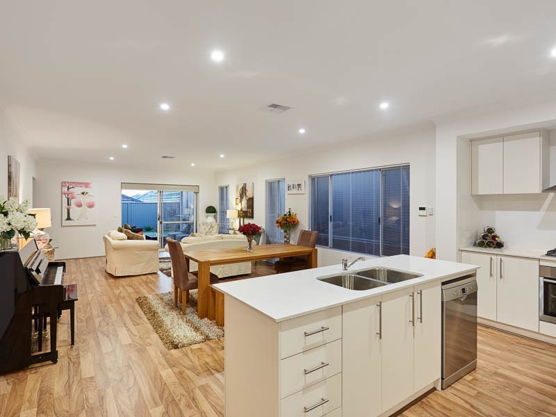 115 Litchfield Circle, Wandi WA 6167