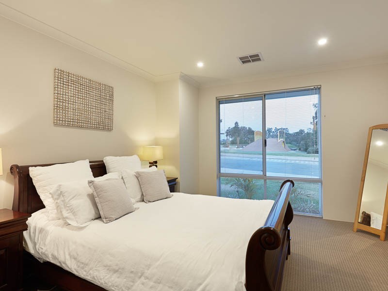 115 Litchfield Circle, Wandi WA 6167