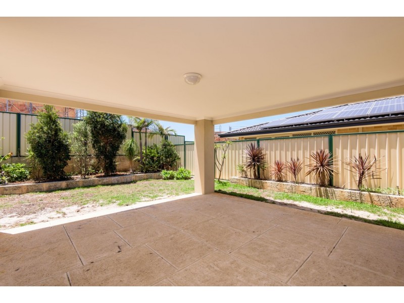 12 Kirkley Court, Success WA 6164