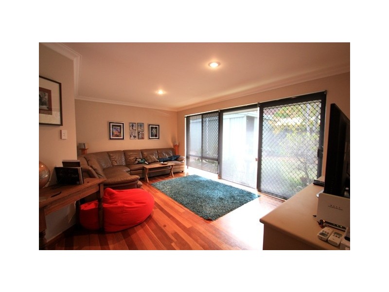 5 Leavis Place, Spearwood WA 6163