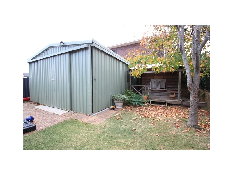 5 Leavis Place, Spearwood WA 6163