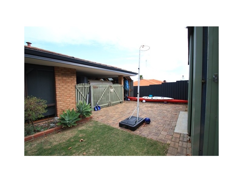 5 Leavis Place, Spearwood WA 6163