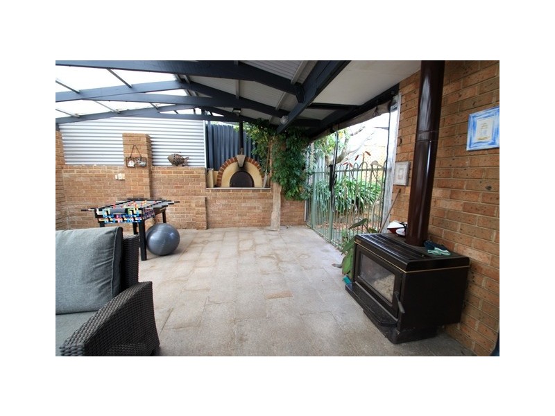 5 Leavis Place, Spearwood WA 6163