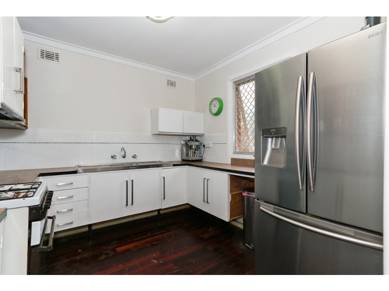 32B Nineham Avenue, Spearwood WA 6163