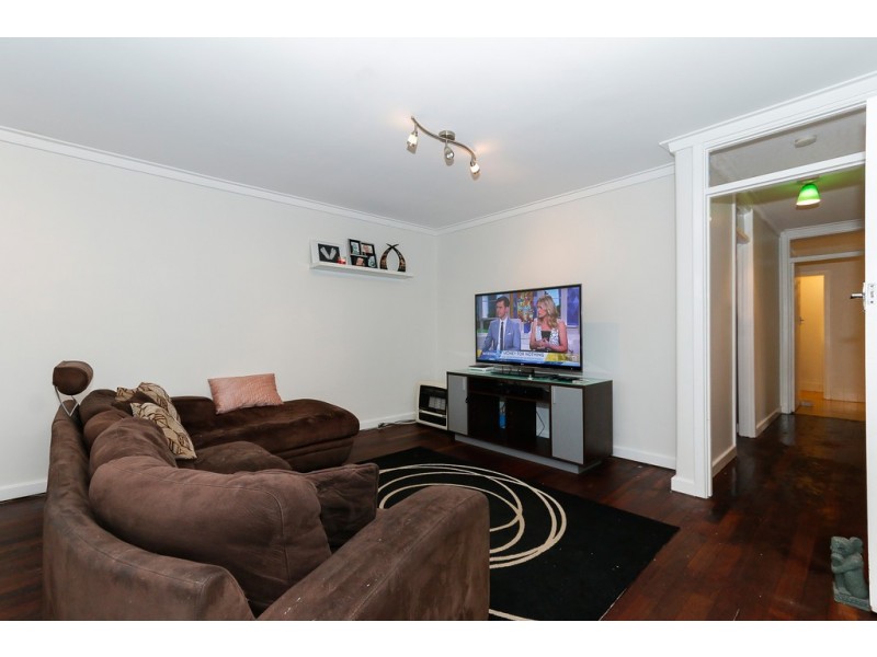 32B Nineham Avenue, Spearwood WA 6163