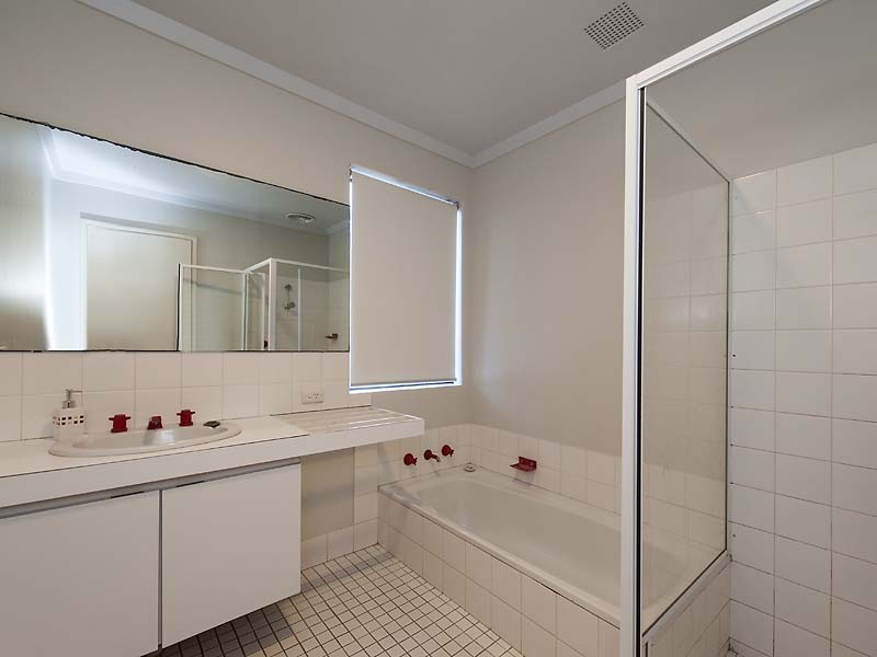 17 Hobley Way, Spearwood WA 6163