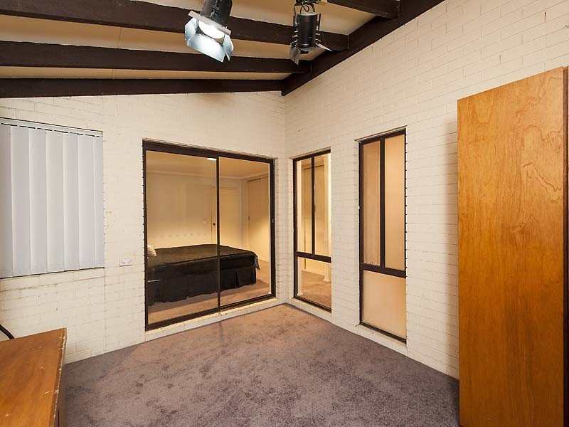 17 Hobley Way, Spearwood WA 6163