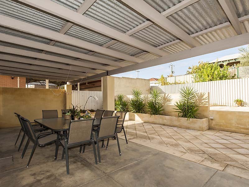 17 Hobley Way, Spearwood WA 6163