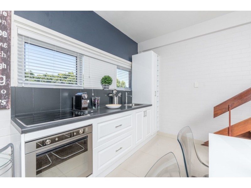 15/37 Paulik Way, Hamilton Hill WA 6163