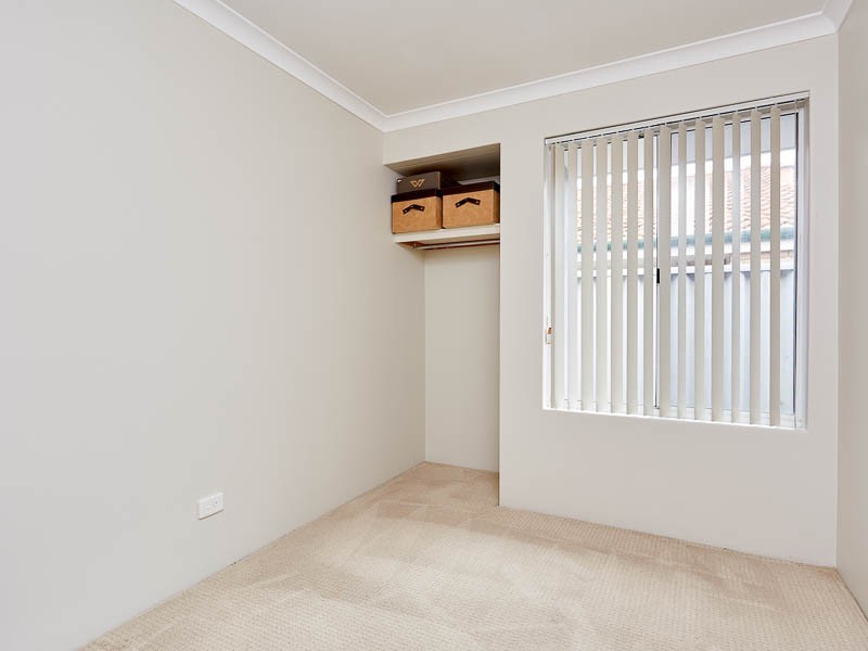 16 Seabrook Place, Success WA 6164