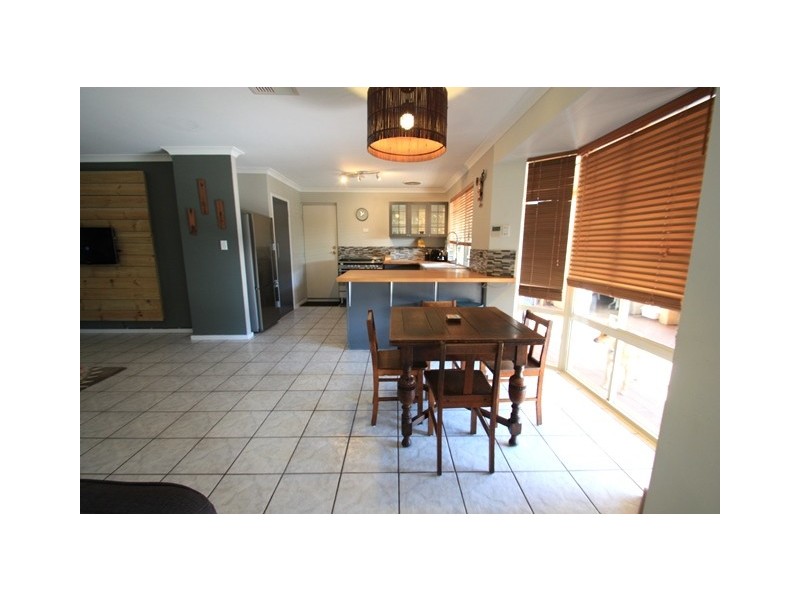 14 Impson Gardens, South Lake WA 6164