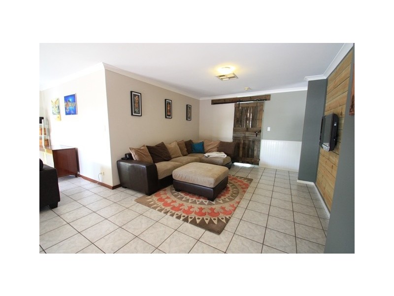 14 Impson Gardens, South Lake WA 6164