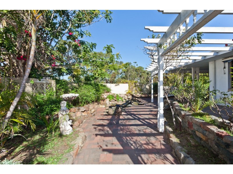 117 Sydenham Road, Doubleview WA 6018