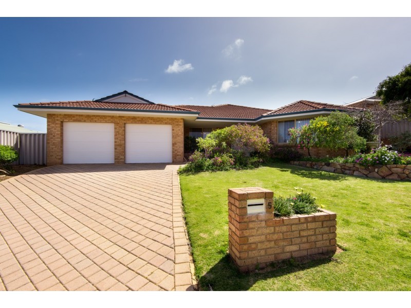 5 Nancy Way, Coogee WA 6166