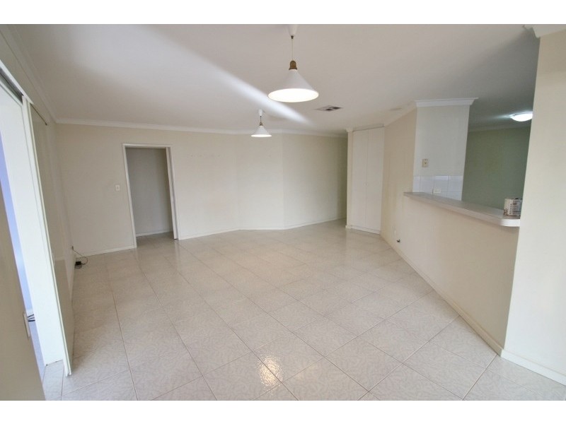 5 Nancy Way, Coogee WA 6166