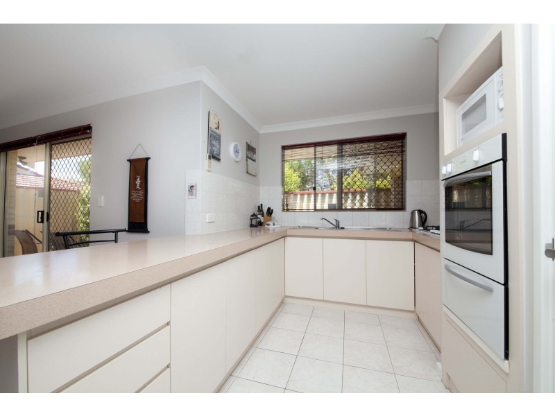 18a Kotisina Gardens, Munster WA 6166