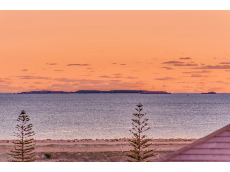 7 Hydaspe Vista, North Coogee WA 6163