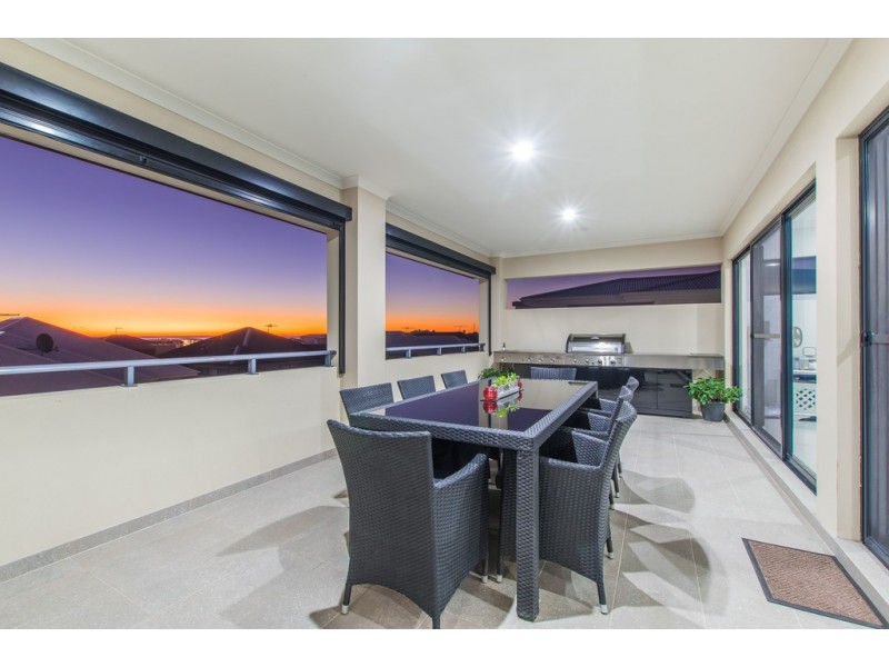 7 Hydaspe Vista, North Coogee WA 6163