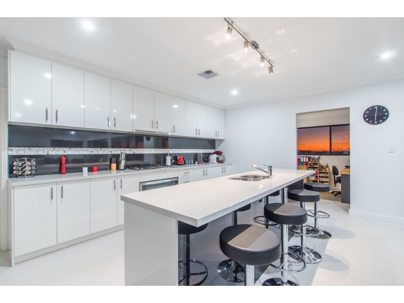 7 Hydaspe Vista, North Coogee WA 6163