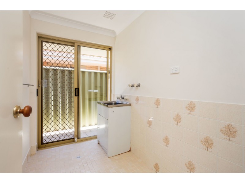 3/17 Moore Gardens, Kardinya WA 6163
