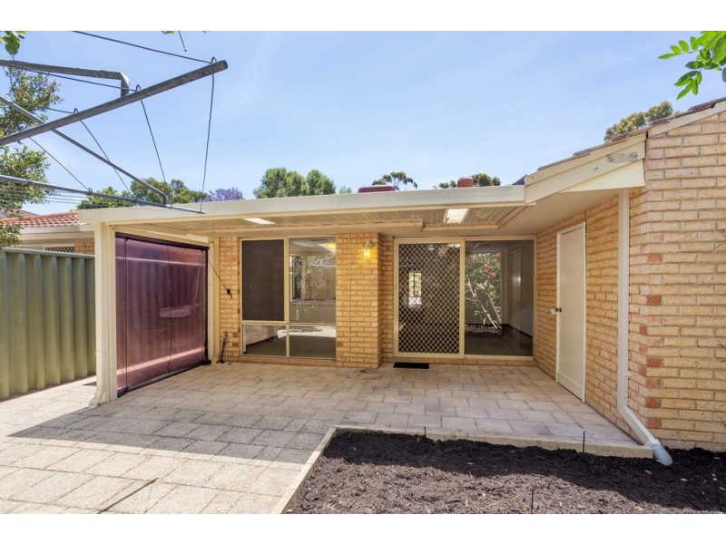 3/17 Moore Gardens, Kardinya WA 6163
