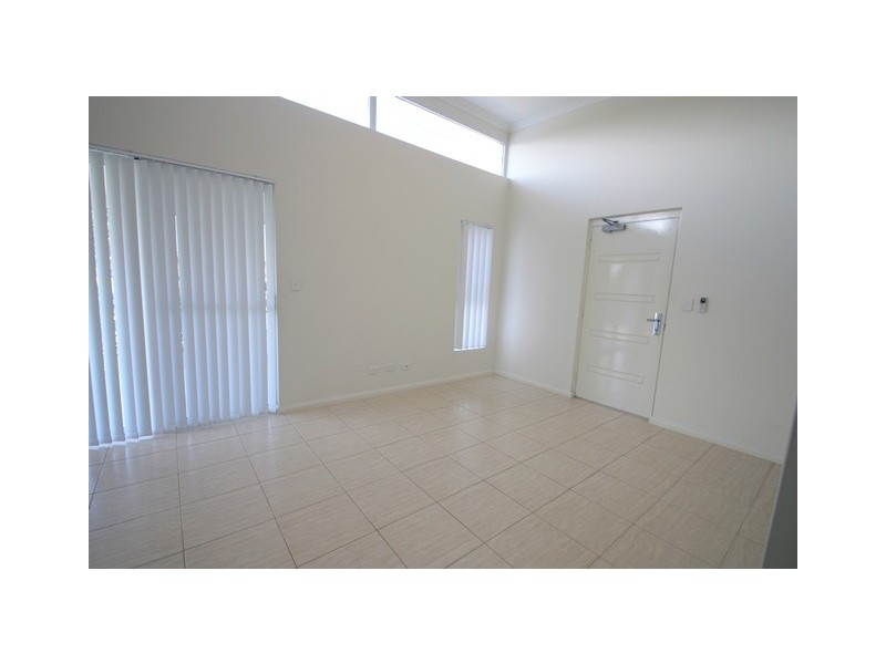 2/7 Goldsmith Road, Spearwood WA 6163