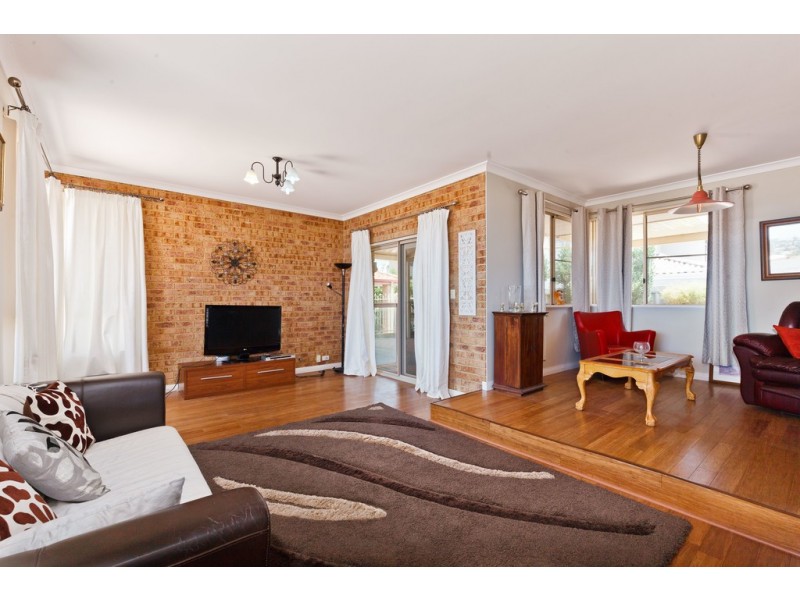 13 Hayward Parade, Coogee WA 6166