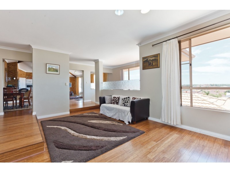 13 Hayward Parade, Coogee WA 6166