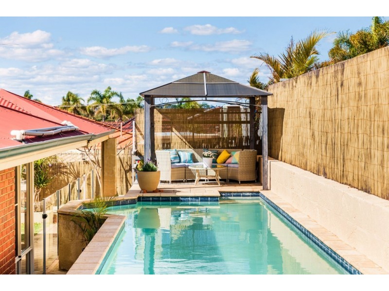 11 Carrello Circuit, Coogee WA 6166