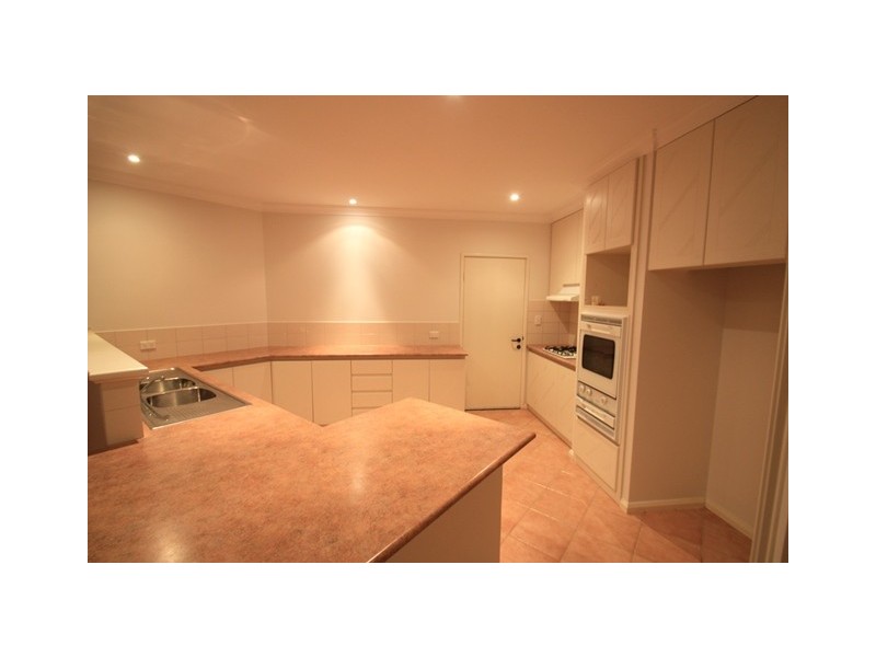 10A Colebatch Hill, Kardinya WA 6163