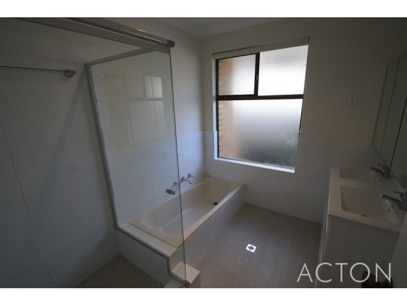 3 Arlington Loop, Coogee WA 6166