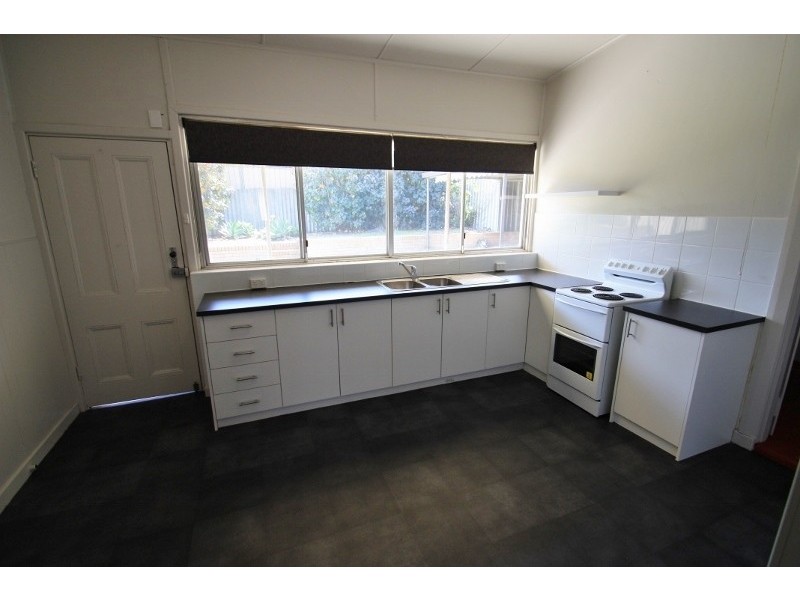 24 Barrington Street, Spearwood WA 6163