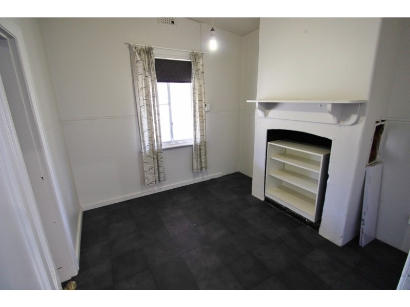 24 Barrington Street, Spearwood WA 6163