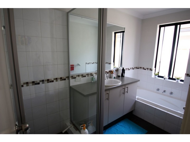 8 Condil Way, Success WA 6164