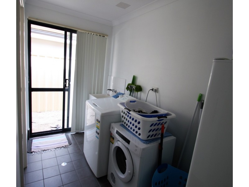 8 Condil Way, Success WA 6164