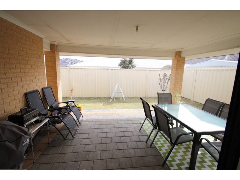 8 Condil Way, Success WA 6164