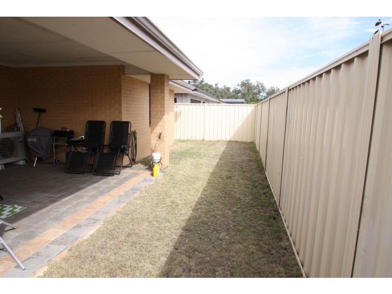 8 Condil Way, Success WA 6164
