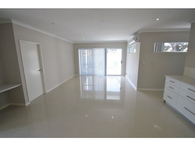 1/21 Edeline Street, Spearwood WA 6163