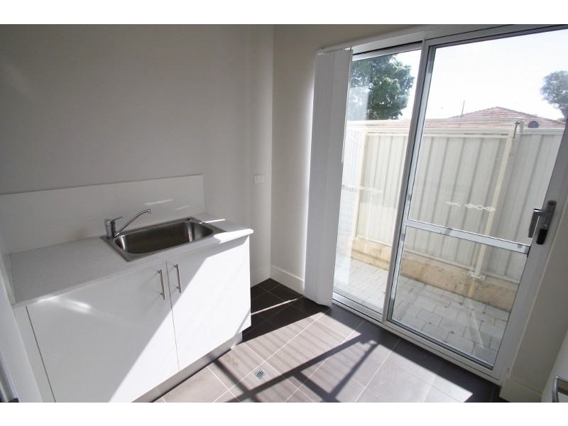 1/21 Edeline Street, Spearwood WA 6163