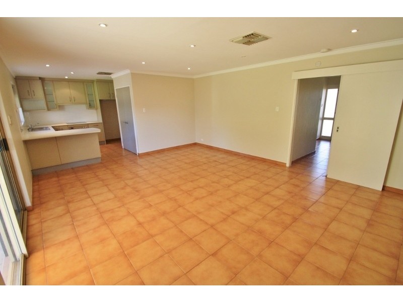 31 Kipling Street, Munster WA 6166