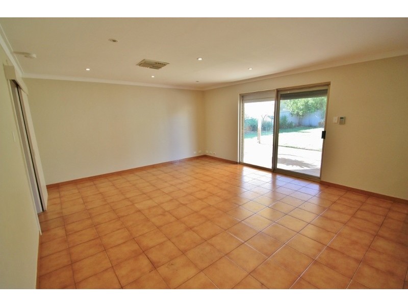 31 Kipling Street, Munster WA 6166