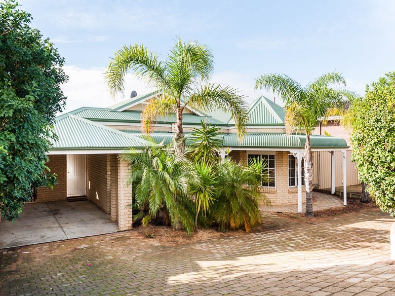 296 Hamilton Road, Spearwood WA 6163